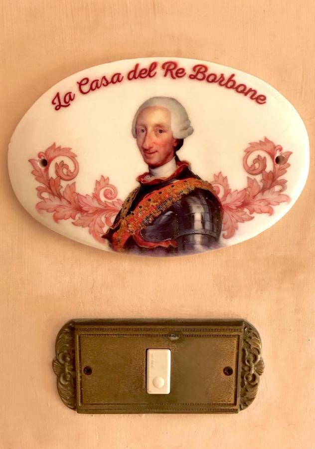 La Casa Del Re Borbone Apartment Наполи Екстериор снимка