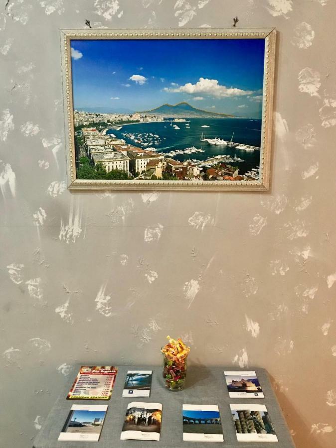 La Casa Del Re Borbone Apartment Наполи Екстериор снимка